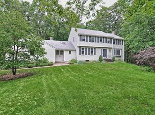 3 Hansom Rd, Andover, MA 01810