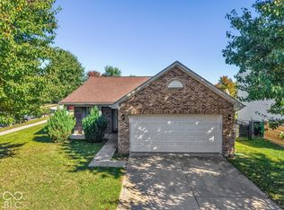 2361 Cedarmill Dr, Franklin, IN 46131