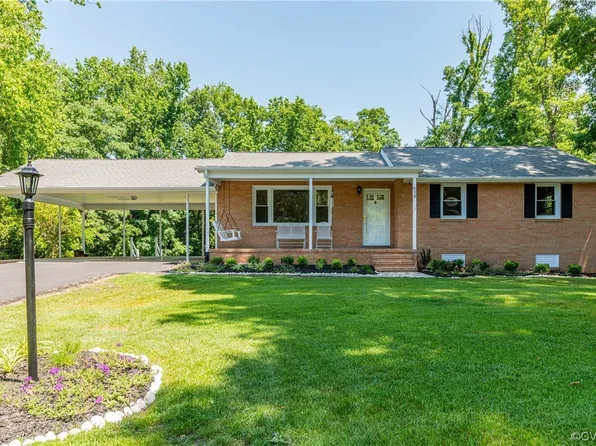 618 Fulcher Ln, Chester, VA 23836