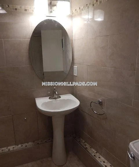 6 Saint James Pl — Photo 50