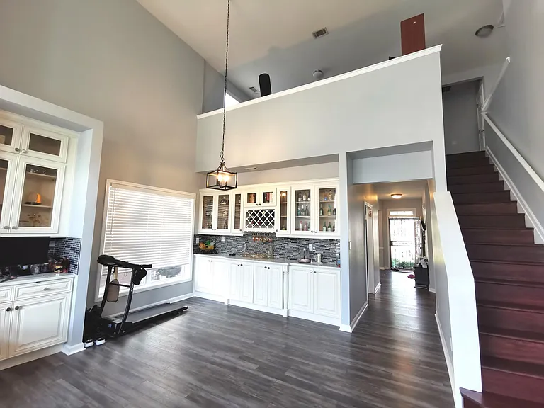 1913 Executive Dr — Photo 21