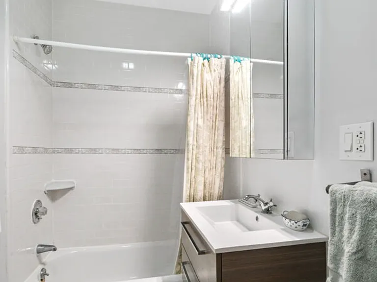 812 S Saint Bernard St #B — Photo 10