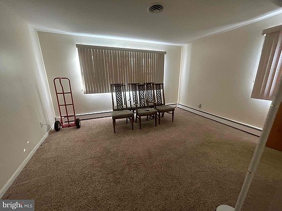 4th image of 1820 Monarch Ln