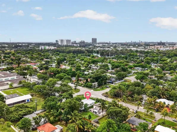 1695 NE 160th St, North Miami Beach, FL 33162