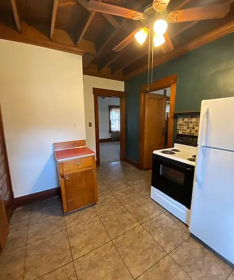 2822 Rosewood Pl NW — Photo 10