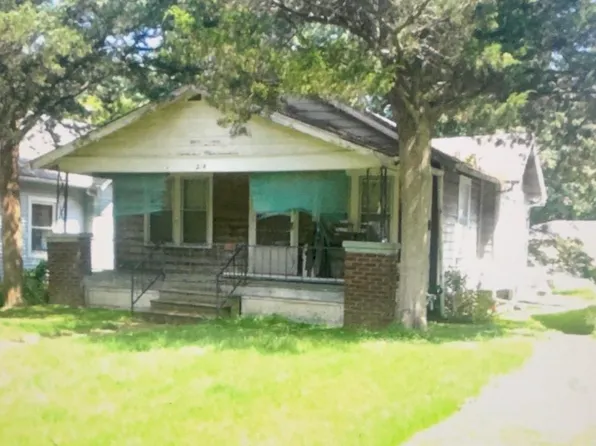 214 SW Jewell Ave, Topeka, KS 66606