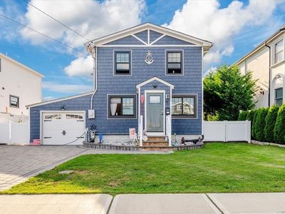 30 Division Avenue, Massapequa, NY, 11758