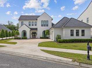 204 Vineyard Row, Lafayette, LA 70508