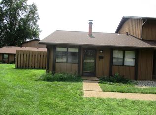 104 Whitehall Ct, Belleville, IL