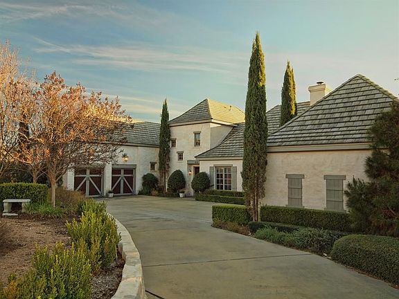 3rd image of 613 Lake Estates Dr