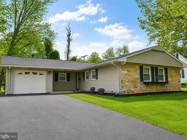 3717 Irongate Ln — Photo 1