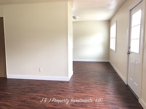 5th image of 283 Hazelwood Dr