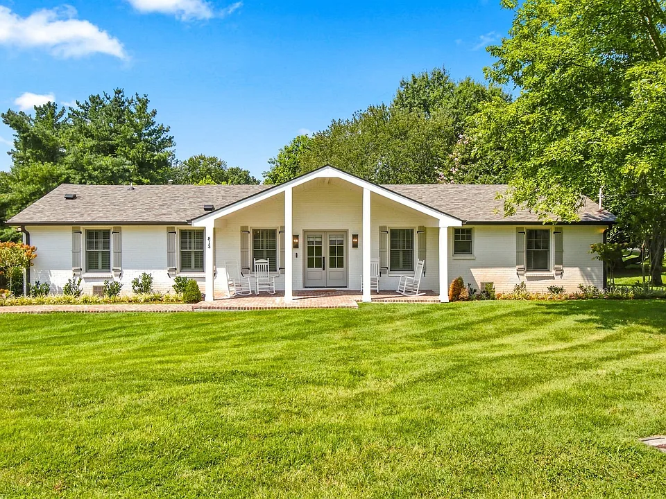 813 Edwards Dr