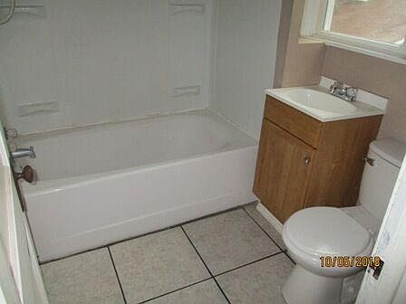 2nd image of 516 Brown St