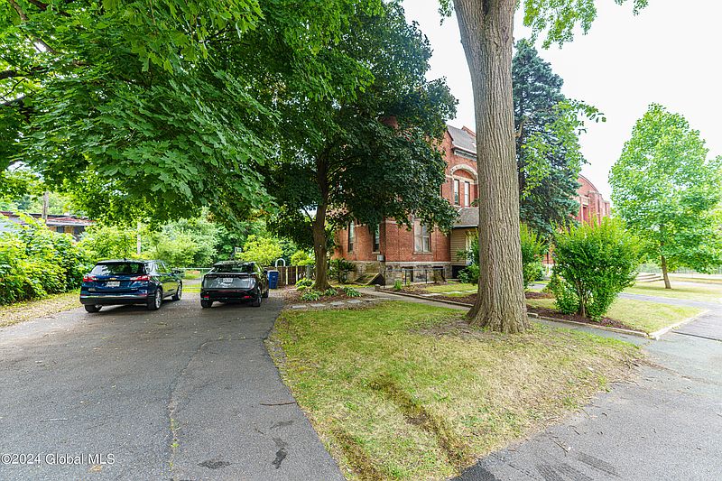 3rd image of 48 Johnston Avenue