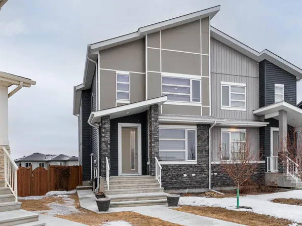 9338 Pear Line SW, Edmonton, AB T6X 2V9