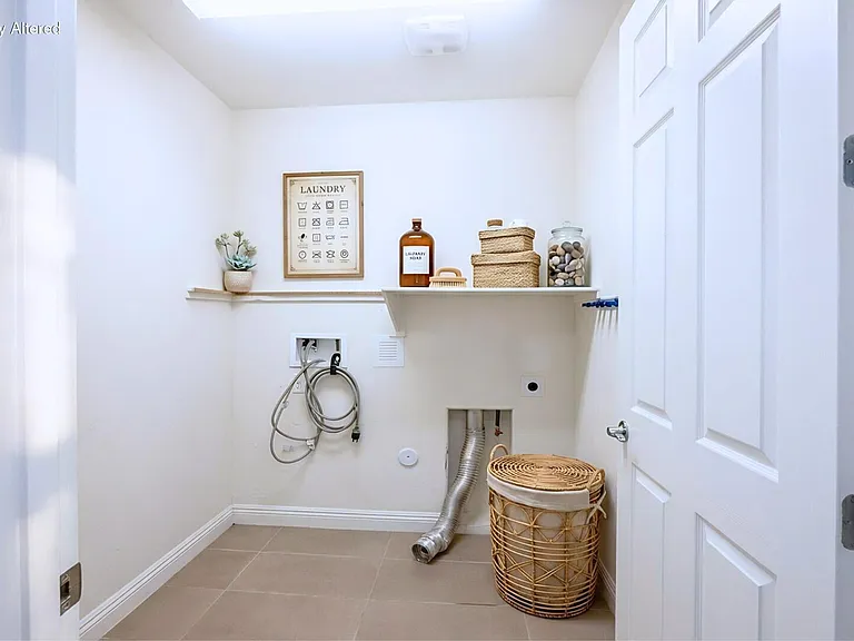 1533 W Sabel Ct — Photo 8