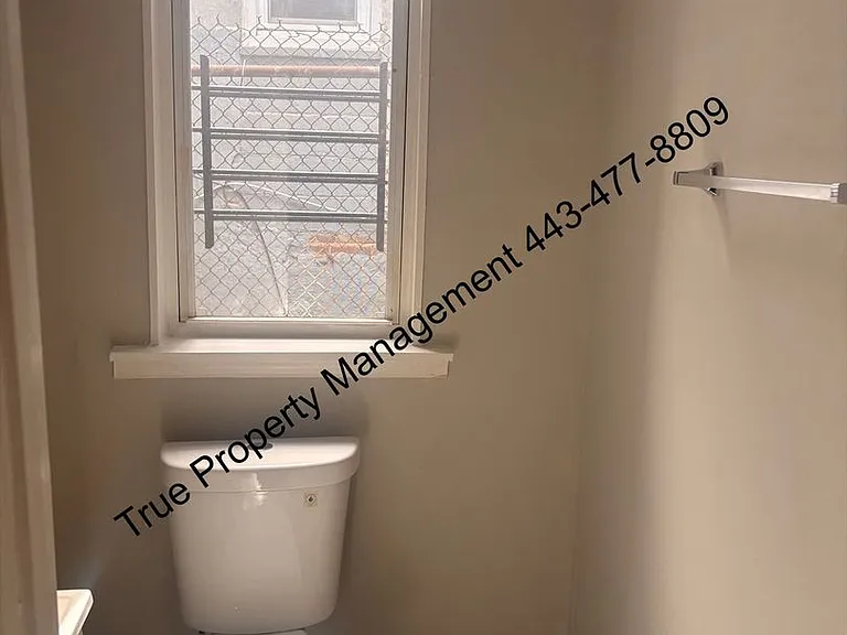 1722 N Monroe St — Photo 5