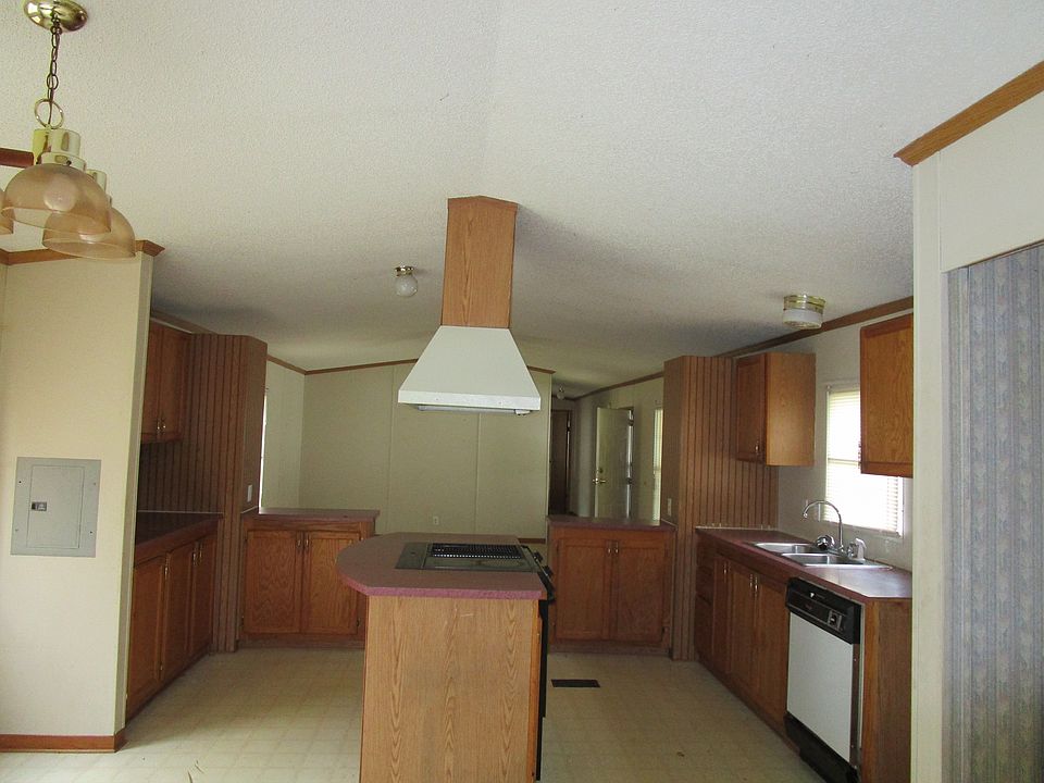 1st image of 125 Delaware Cir