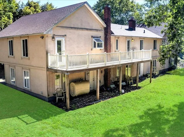 52 Victory Avenue, Shirley, NY 11967