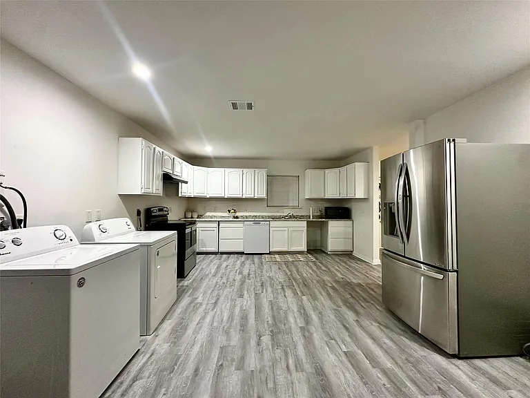 5346 Windswept Ln — Photo 11