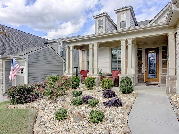 5th image of 206 Spruce Pine Cir