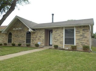 3306 Meadow Oaks Dr, Garland, TX 75043