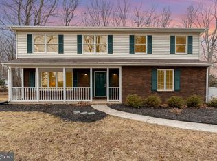 15122 Eastview Dr, Upperco, MD 21155