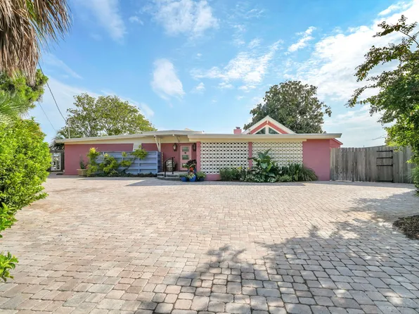 623 Pelican Dr, Fort Walton Beach, FL 32548