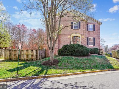 8211 La Faye Ct, Alexandria, VA, 22306