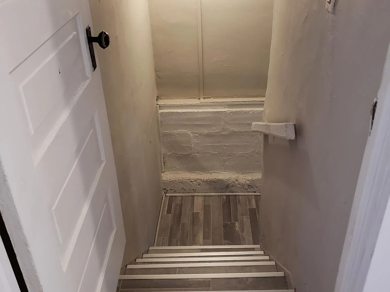 4 bed, 1900 sqft, $2,200 — Photo 3