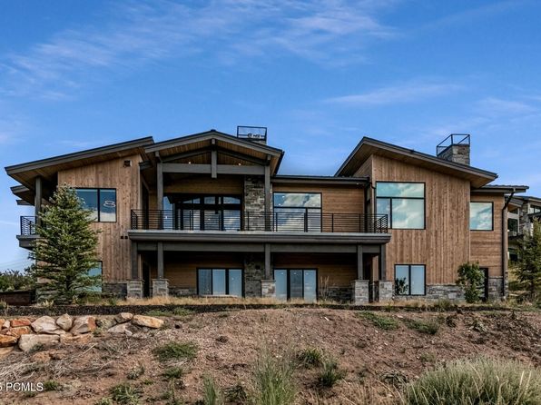 1180 E Longview Dr
