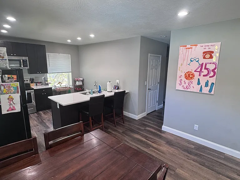 453 S Main Ave — Photo 14