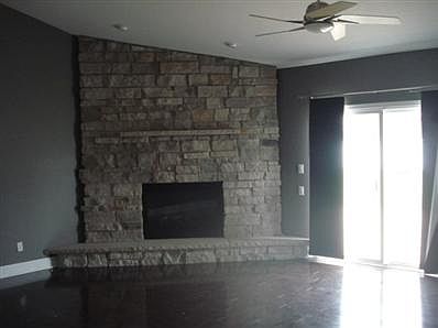 2nd image of 815 Peony Ln