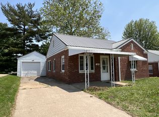 2048 Broadlawn Rd, Dubuque, IA 52001