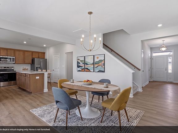 5th image of 443 White Oak Garden Way