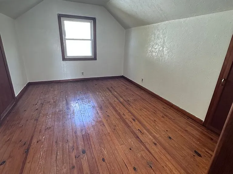 122 E Roosevelt Ave — Photo 29