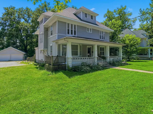 910 W Davis St, Fayette, MO 65248