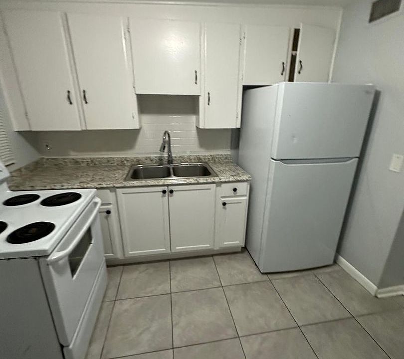 1st image of 3805 Fairfax St APT 4