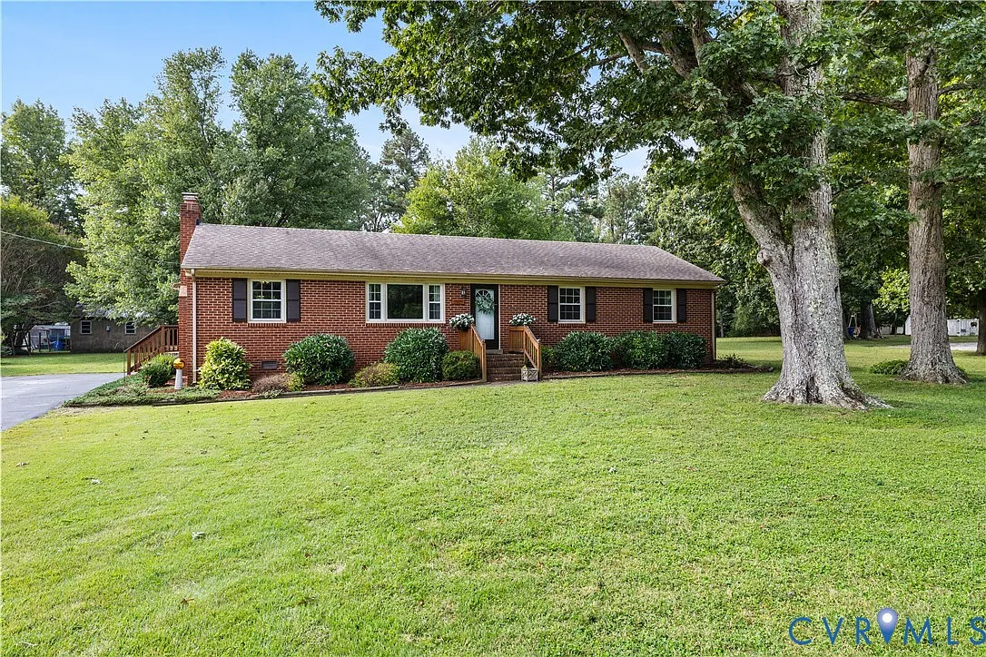 9819 Graves Rd photo 1