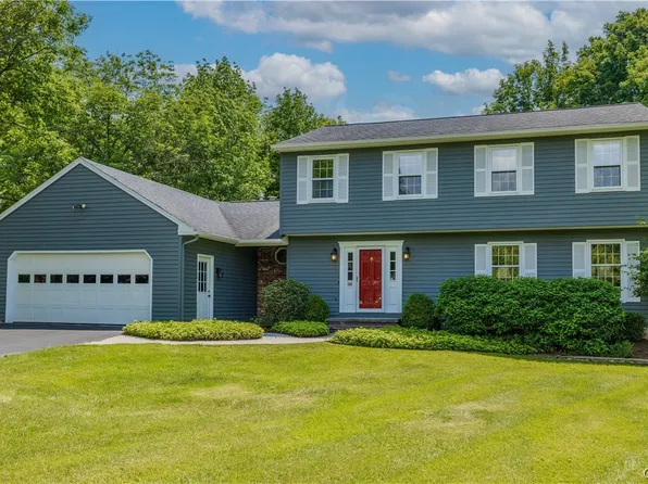 8 Landgrove Dr, Fayetteville, NY 13066