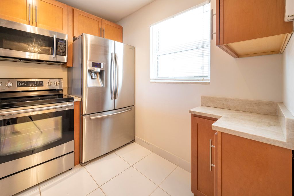 1391 S OCEAN #803, photo 5