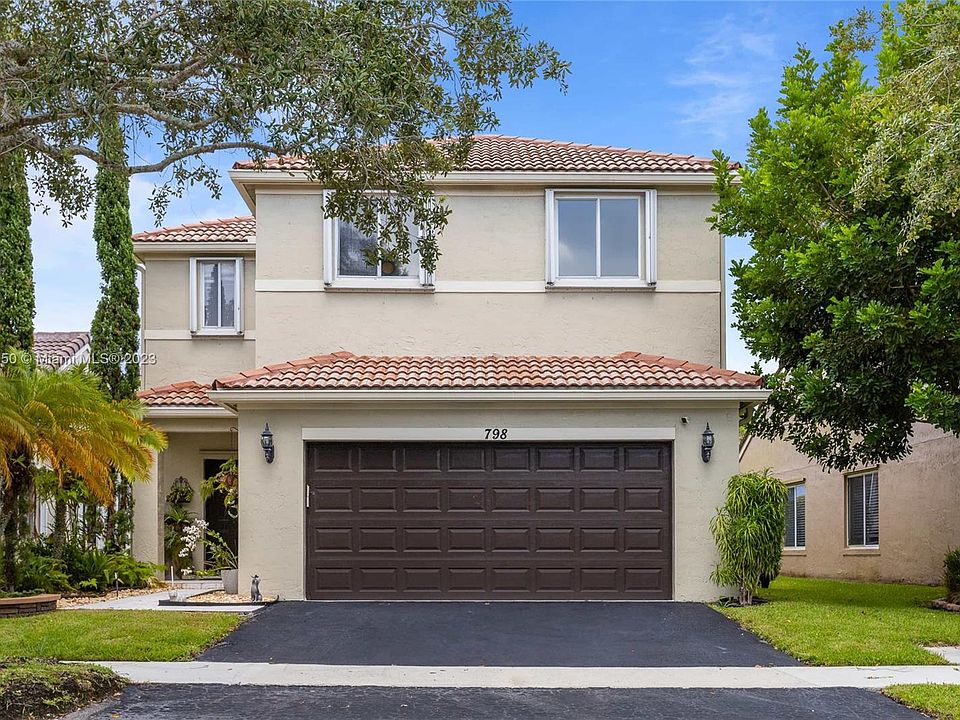 1st image of 798 San Remo Dr