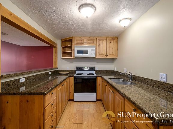 4th image of 1316 W Kodiak Way