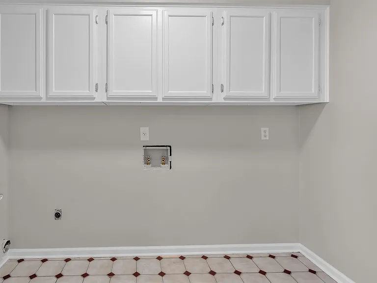 636 Fox Chase Cv N — Photo 34