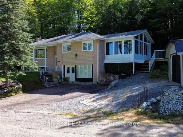 11 Ridge Rd, Bancroft, ON K0L 1C0