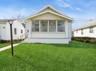 945 19th Ave SW, Cedar Rapids, IA 52404