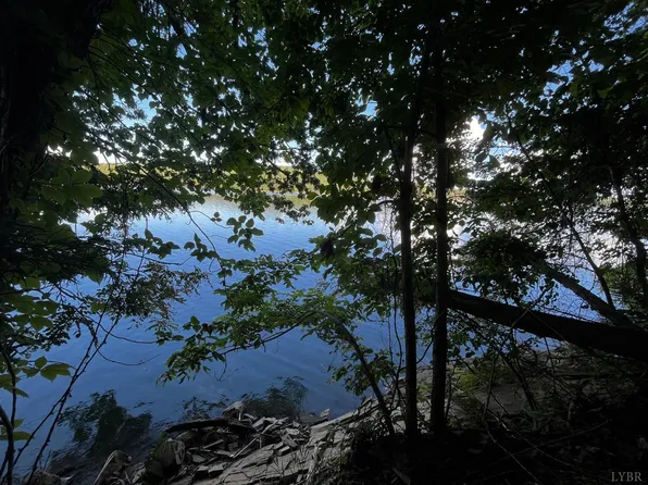 208 Court Lot, Lynch Station, VA 24571