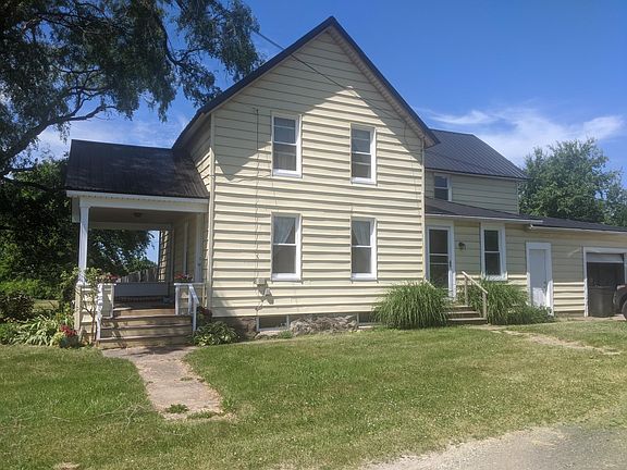 2nd image of 3776 Lake Shore Dr E