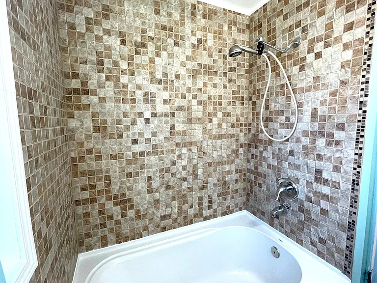 703 Winslow Ave — Photo 12
